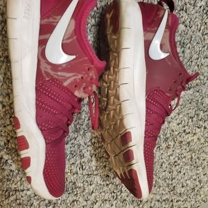 Hot pink Nike Free tennis shoes 8.5